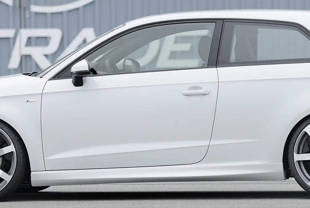 Rieger boční práh mont. strana levá pro Audi A3 8V 3-dvéř. (convertible 8V7), 3-dvéř. (hatchback 8V1) vč. faceliftu, r.v. 07/12-08/16, 09/16-, plast ABS bez povrchové úpravy Sleva