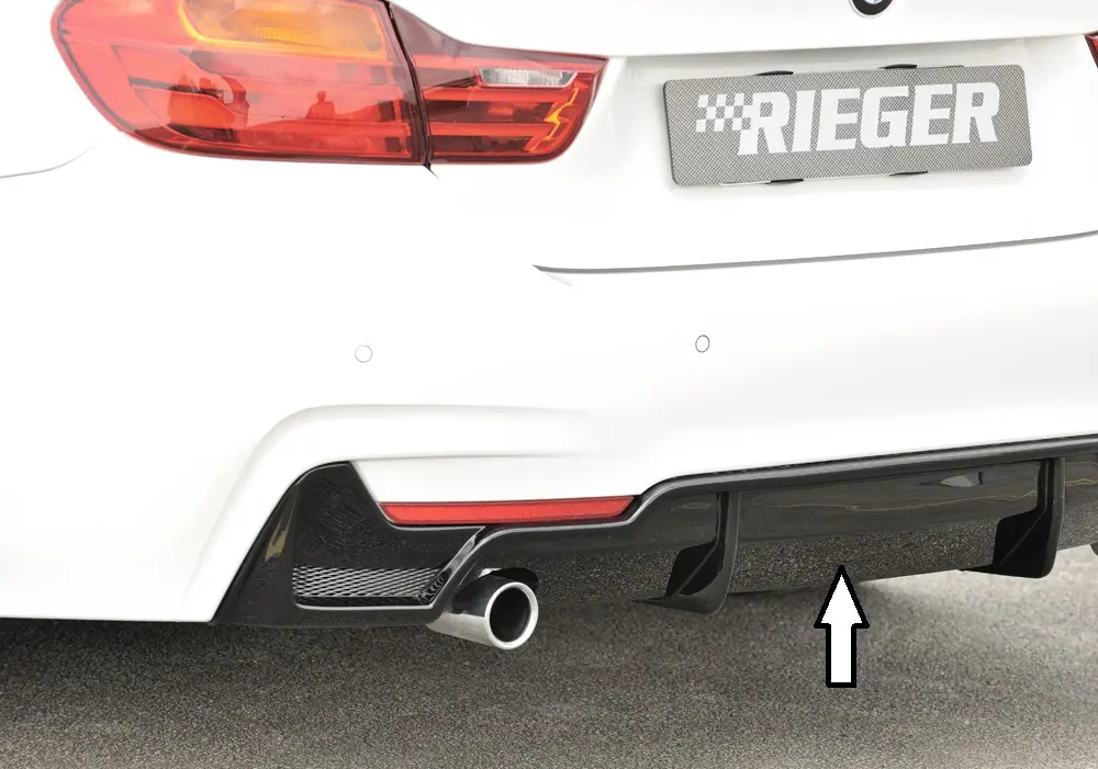 Rieger vložka zadního nárazníku pro BMW řada 4 F32, F33, F36 coupe (3-dvéř.), gran coupe (5-dvéř.), kabriolet vč. faceliftu, plast ABS lakovaný do černé lesklé barvy, pro orig. koncovku vlevo vč. mřížky Přímo Od Výrobce