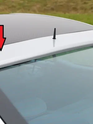 Vrácení Zdarma Rieger patka na zadní okno pro Mercedes třída C W203 sedan, 05/00-, plast ABS bez povrchové úpravy, s výřezem pro anténu