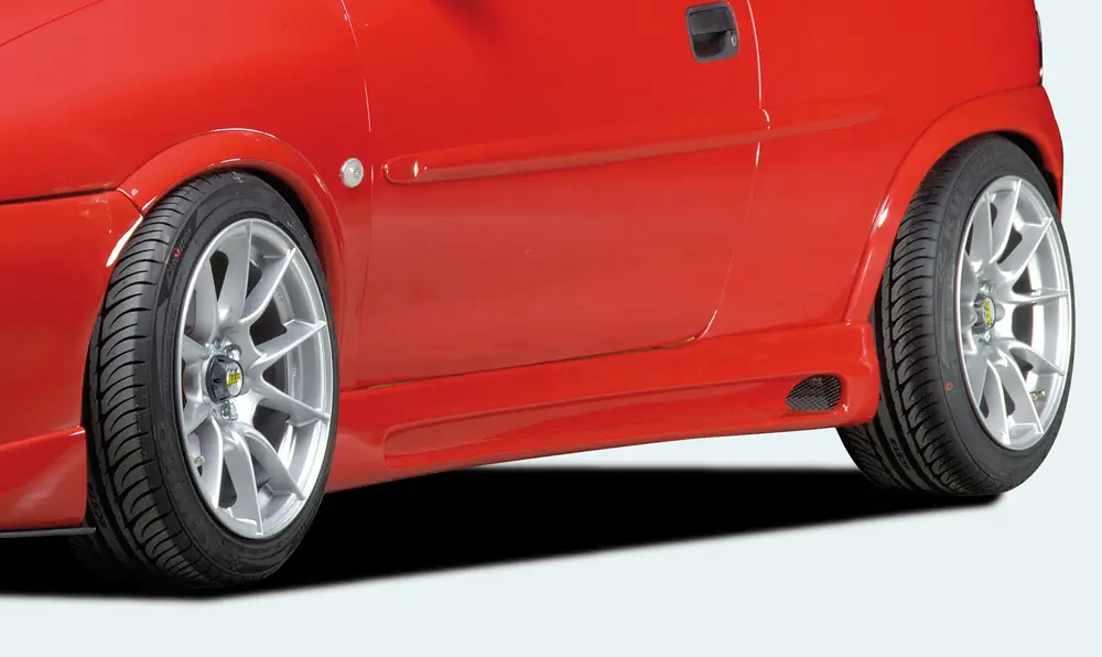 Rieger boční práh mont. strana levá pro Opel Corsa B 3-dvéř. vč. faceliftu, r.v. 02/93-09/96, 11/96-, plast ABS bez povrchové úpravy, s prolisem a výřezem Expresní Doručení