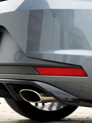Ihned K Objednání Rieger vložka zadního nárazníku pro Seat Leon Cupra 5F 3-dvéř. (sc), 5-dvéř. před faceliftem, plast ABS bez povrchové úpravy, plast ABS lakovaný do černé lesklé barvy