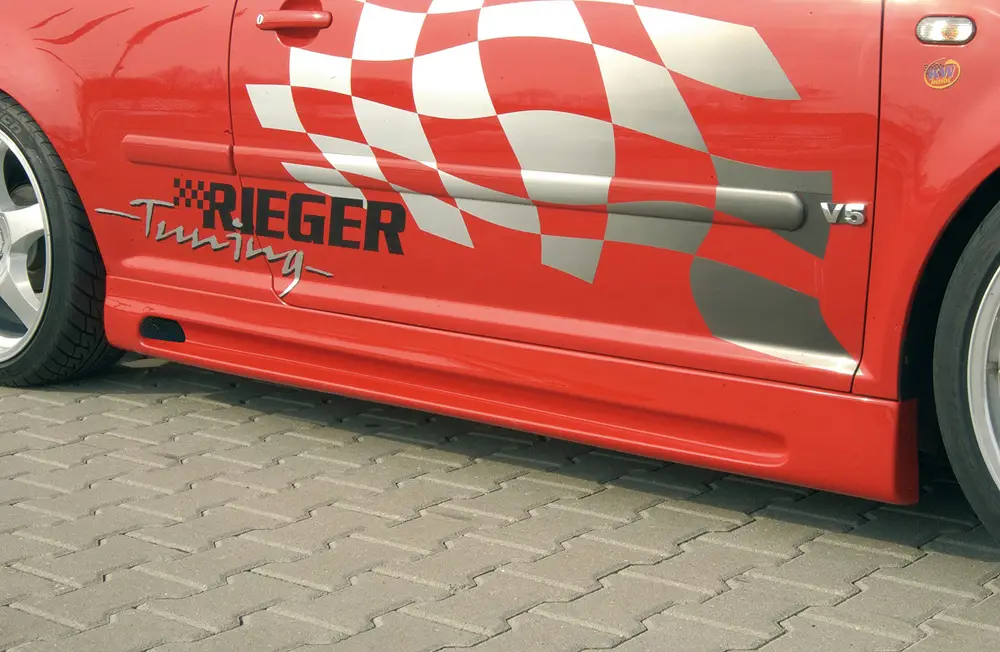 Objednat Nyní Rieger boční práh mont. strana levá pro Volkswagen Bora 1J, plast ABS bez povrchové úpravy, s prolisem a výřezem