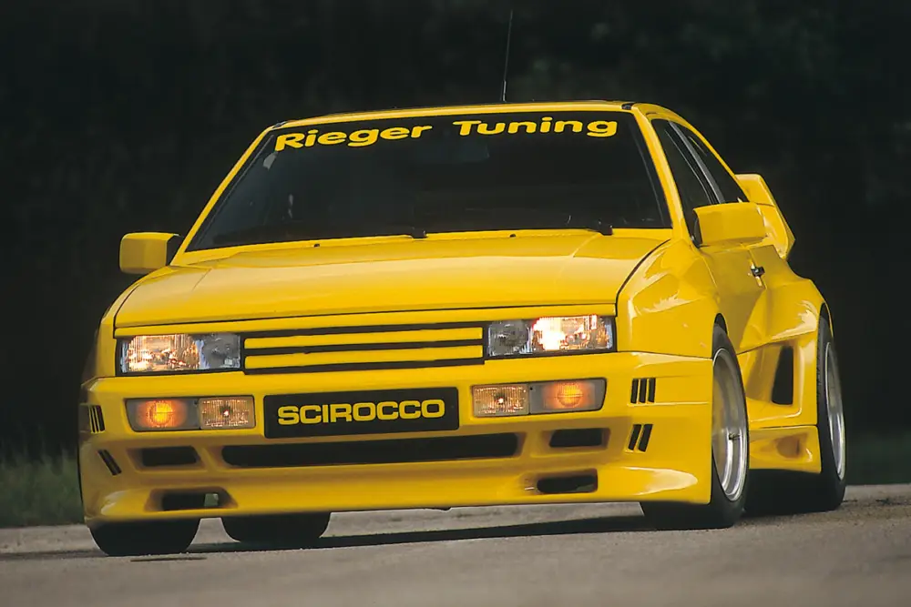 Pouze Dnes Rieger boční práh widebody II mont. strana pravá pro Volkswagen Scirocco 2 kupé, r.v. 88-, GFK (laminát)