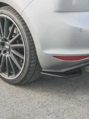 Bezpečná Platba Maxton Design boční difuzory pod zadní nárazník ver.2 pro Volkswagen Golf GTI Mk7, černý lesklý plast ABS