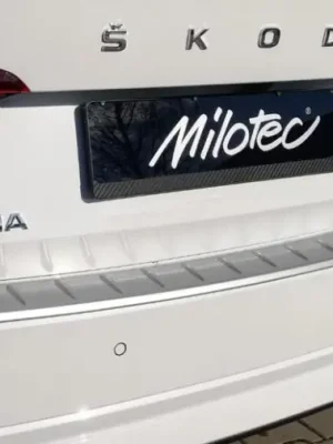 Speciální Cena Milotec práh pátých dveří s výstupky pro Škoda Octavia IV Lim., od r.v. 2019, stříbrný matný