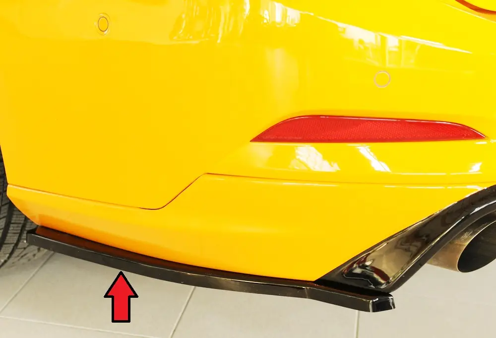 Akce Rieger spoiler pod zadní nárazník na levé straně pro Ford Focus 4 DEH 5-dvéř. (combi) r.v. 09/18-, plast ABS lakovaný do černé lesklé barvy