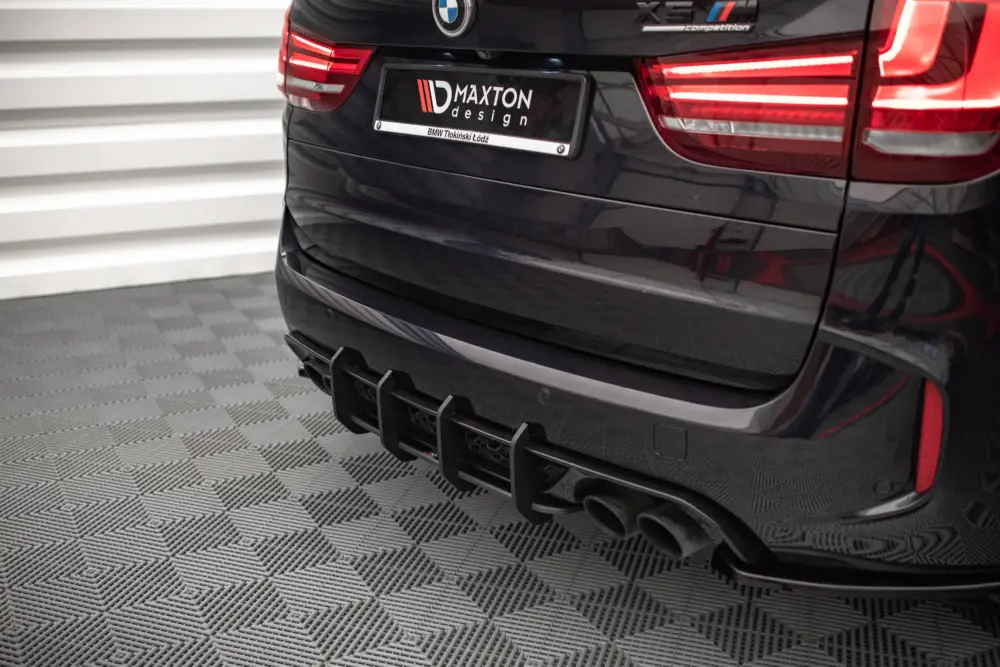 Nejprodávanější Maxton Design "Street Pro" difuzor zadního nárazníku pro BMW X5 M F15, plast ABS bez povrchové úpravy, s červenou linkou