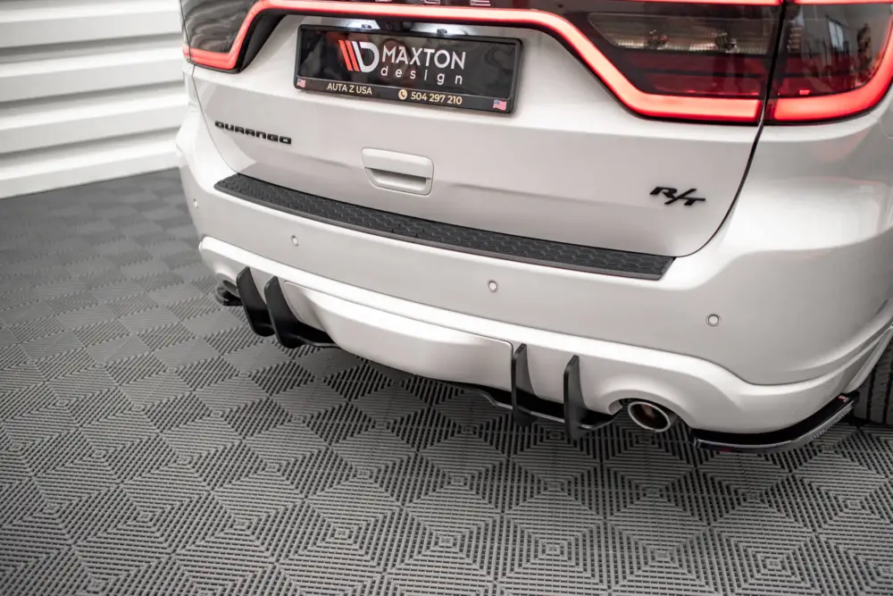 Maxton Design "Street Pro" difuzor zadního nárazníku pro Dodge Durango RT Mk3, plast ABS bez povrchové úpravy, s černou a červenou linkou Horká Nabídka