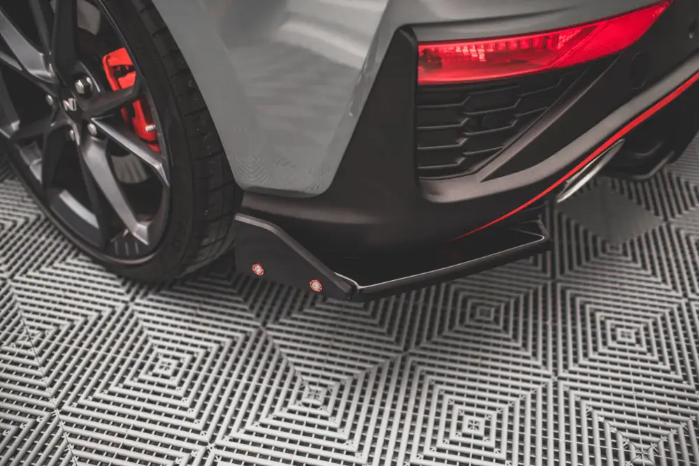 Maxton Design boční difuzory pod zadní nárazník s křidélky ver.1 pro Hyundai i30 N MK3 Facelift, černý lesklý plast ABS Zlevněný