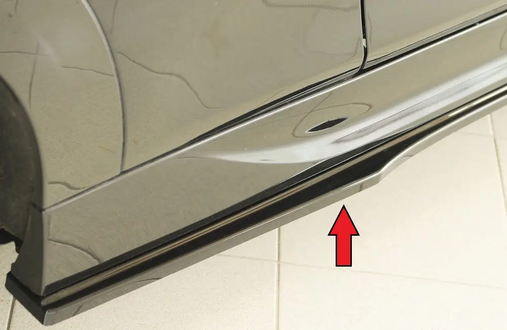 Sleva Rieger spoiler pod boční práh mont. strana pravá pro Mini Cooper C FM6 convertible (F67), 03/24-, plast ABS lakovaný do černé lesklé barvy
