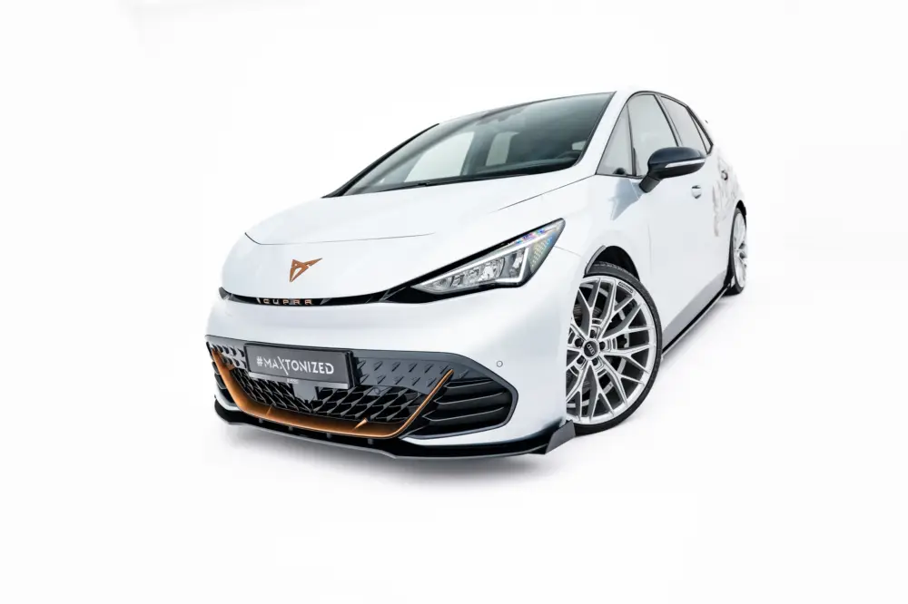 Zlevněný Maxton Design "Street Pro" spoiler pod přední nárazník s křidélky pro Cupra Born Mk1, plast ABS bez povrchové úpravy