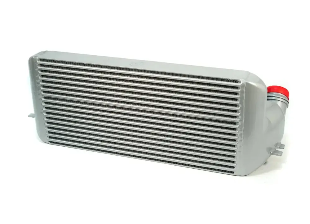 Zlevněný CSF stupňovitý intercooler pro BMW řada 4 F3x 435i, barva přírodní hliník