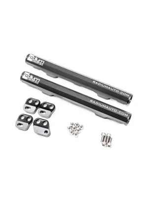 Fuel Rails for Toyota 1GR-FE Single VVT-I Radium Engineering Vysoce Kvalitní