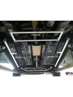 Značkový Front Lower Brace (538) Ultra Racing for Proton Saga Blm (BT/MK1/MK2) 1.3/1.6 2WD 08-16